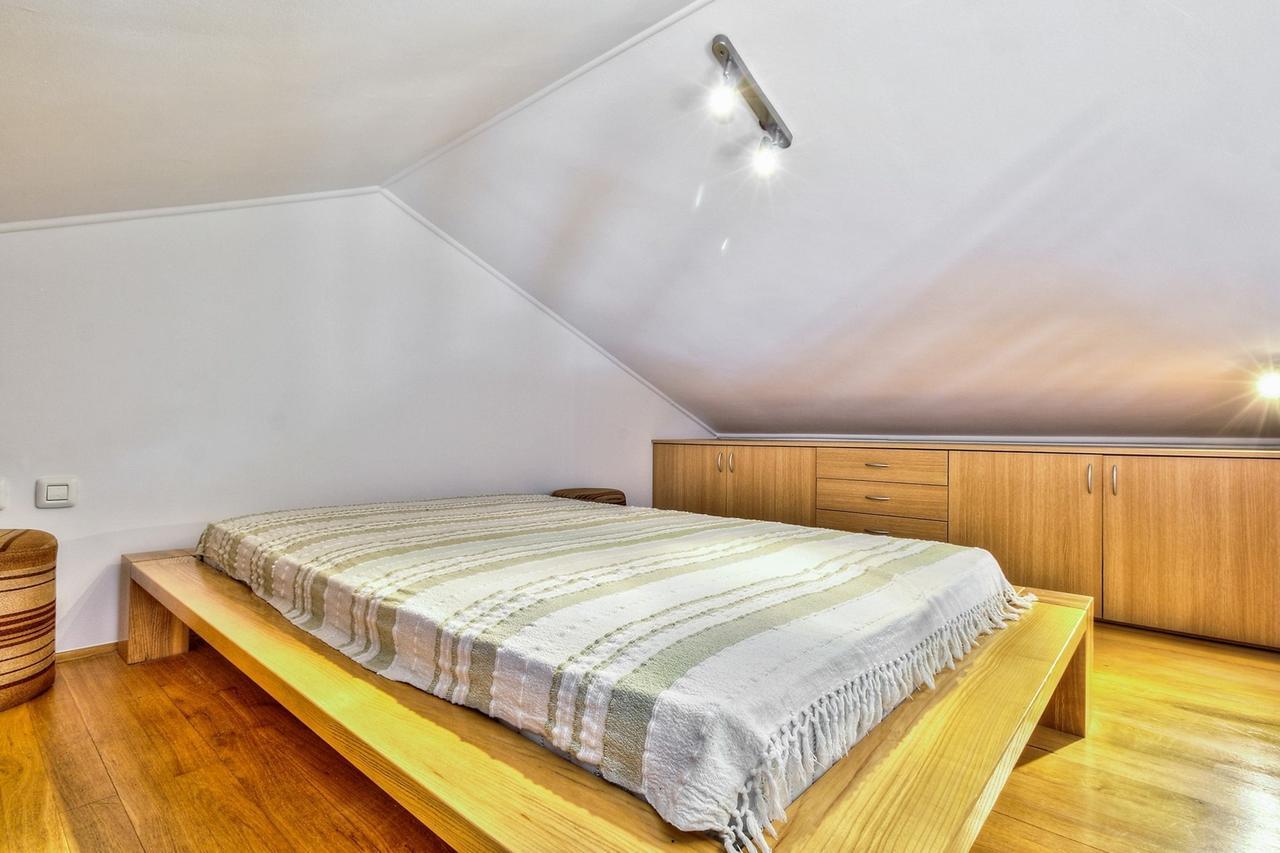 Lana House With Apartment Petrovija Exterior foto